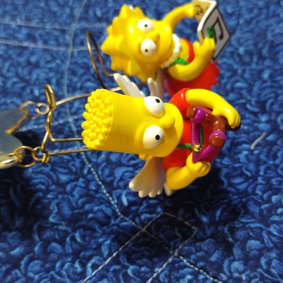 The Simpsons Bart and Lisa Ornaments 2002 - Picture 2 of 5